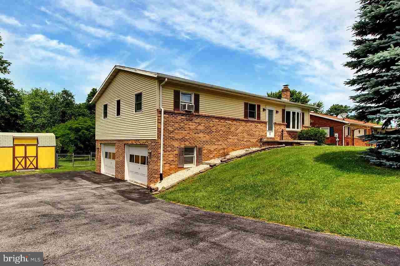 Gettysburg, PA 17325,5 AUTUMN DR