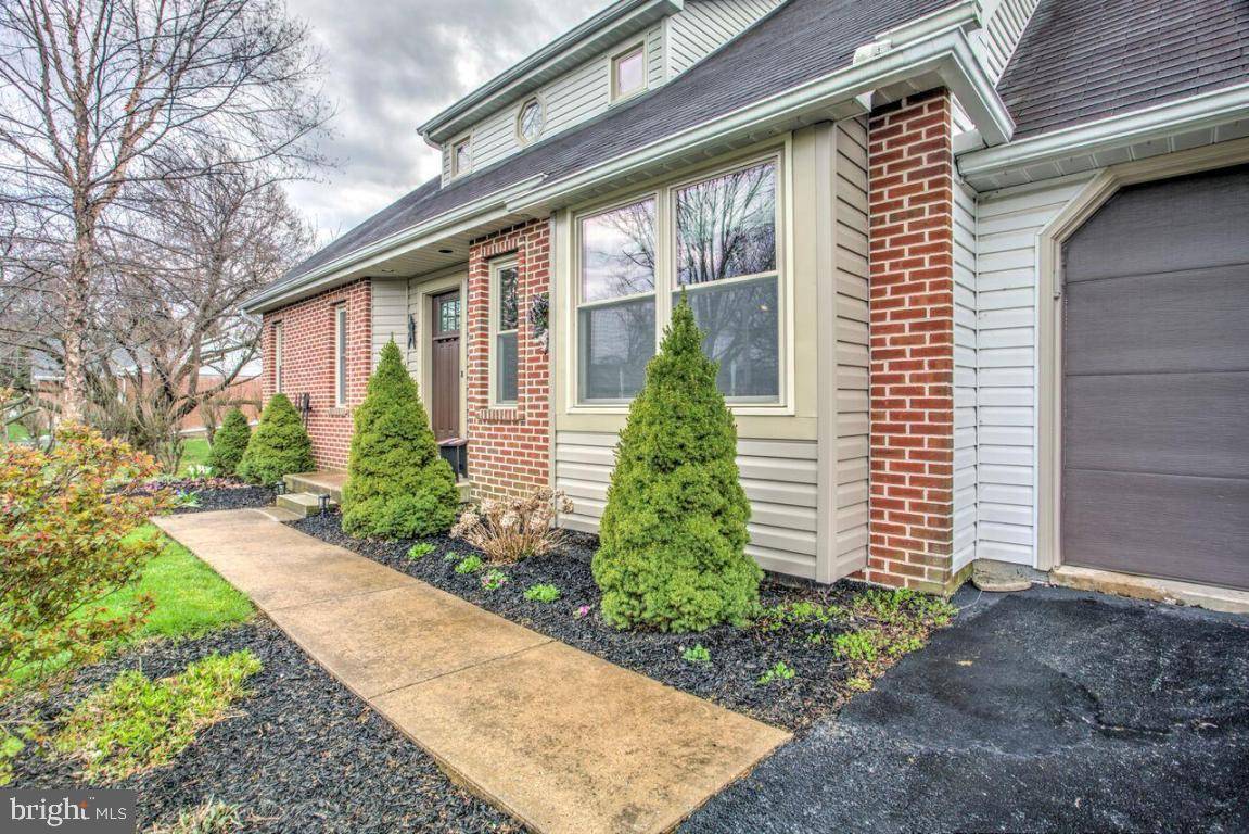 Ephrata, PA 17522,900 CLEARVIEW AVE