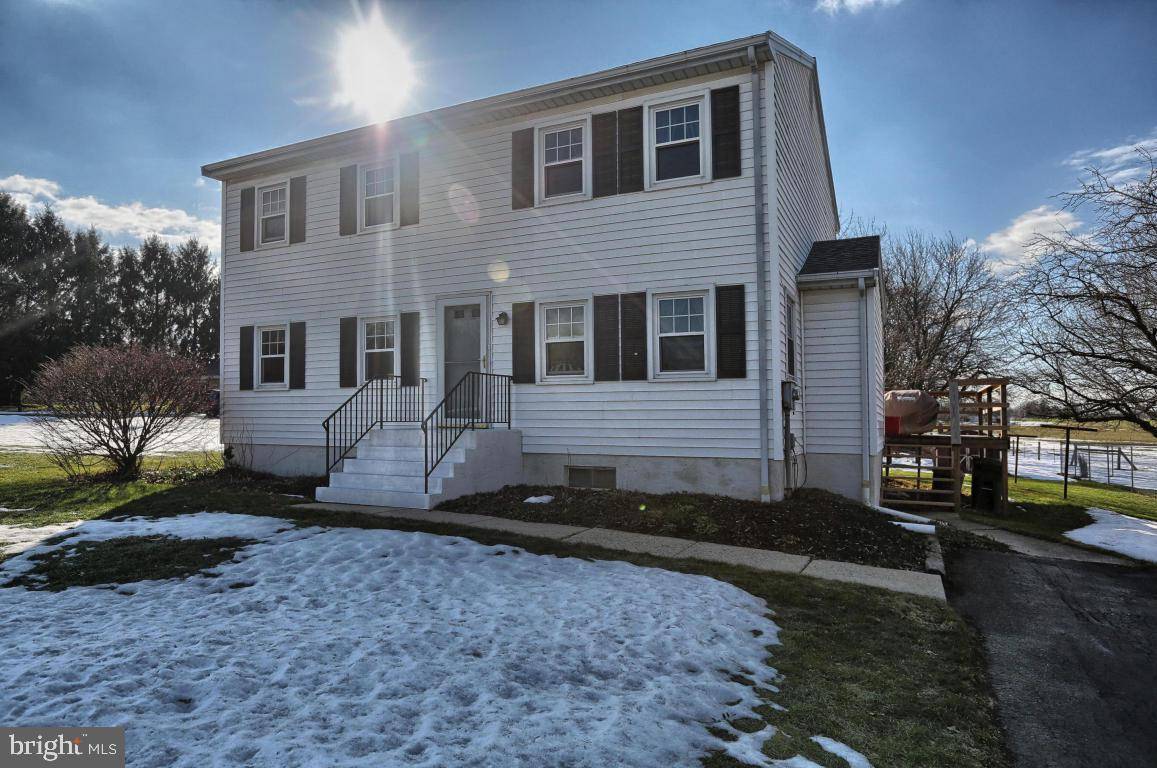 Leola, PA 17540,10 HERTZOG DR