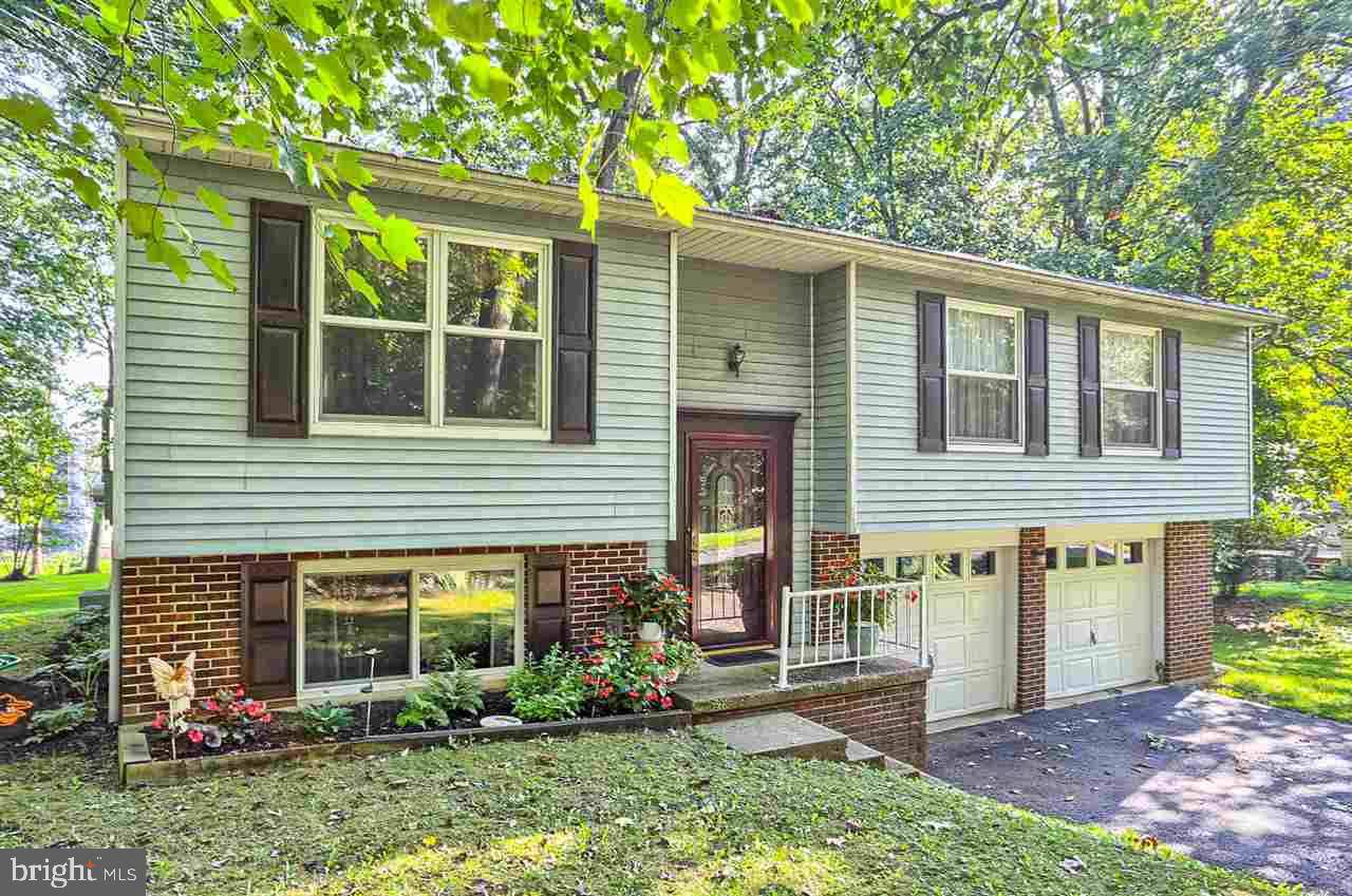 Seven Valleys, PA 17360,472 OAKWOOD DR