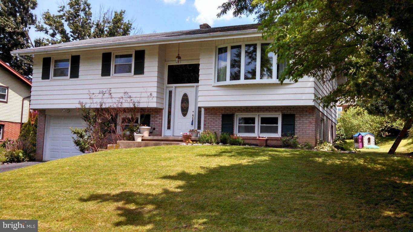 Lancaster Twp, PA 17603,511 BEAN BLOSSOM DR