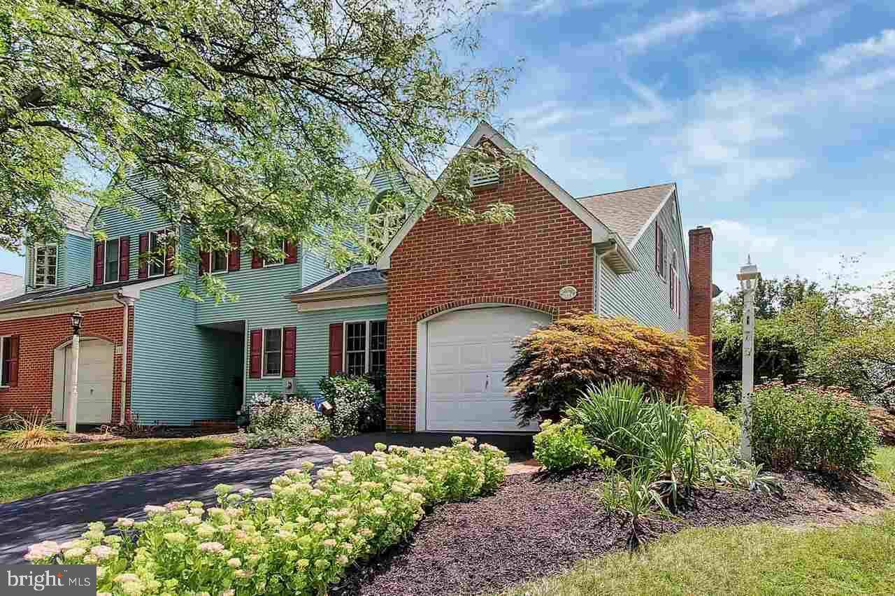 York, PA 17406,175 CARRIAGE HILL LN