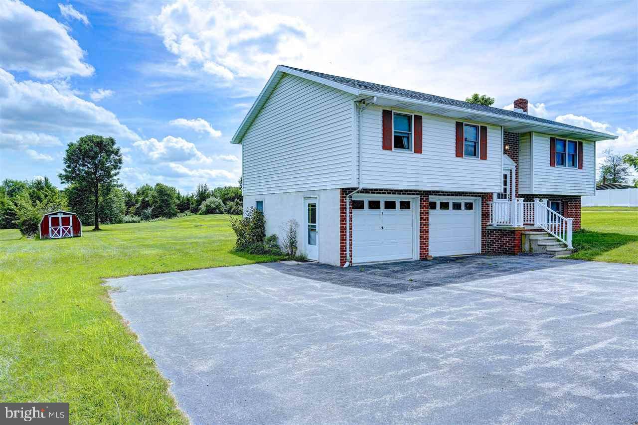 Littlestown, PA 17340,237 SPRING LN