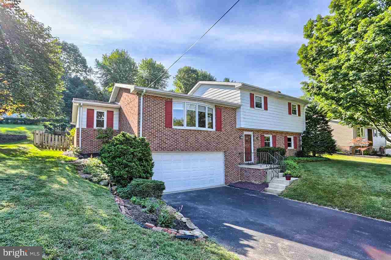 York Twp, PA 17402,390 ALLEGHENY DR