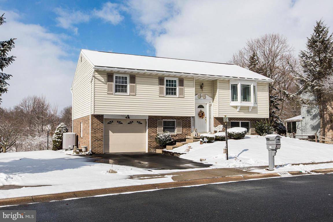 Lancaster, PA 17601,2280 BOB WHITE LN