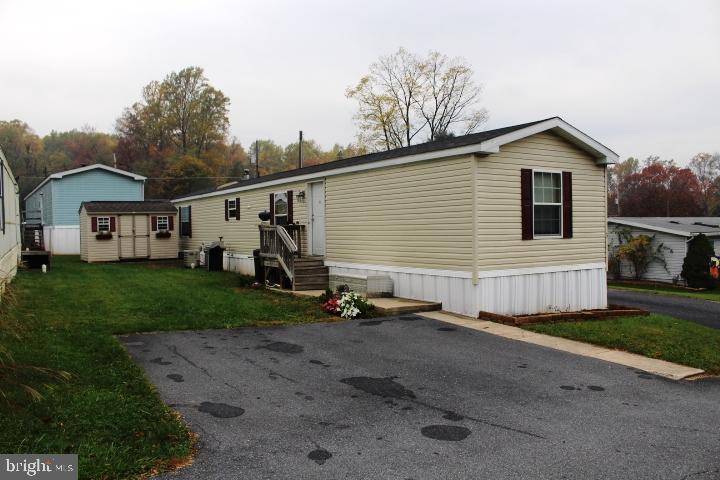 Reinholds, PA 17569,5 LOCUST WOOD DR