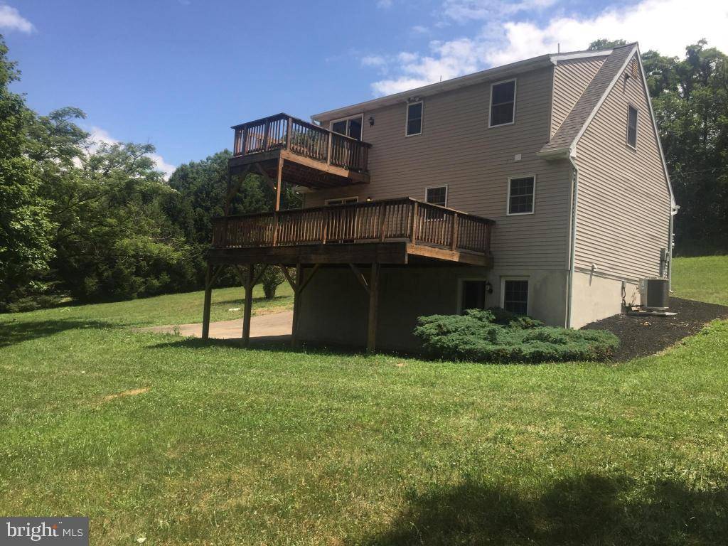 Pequea, PA 17565,181 HOUSE ROCK RD