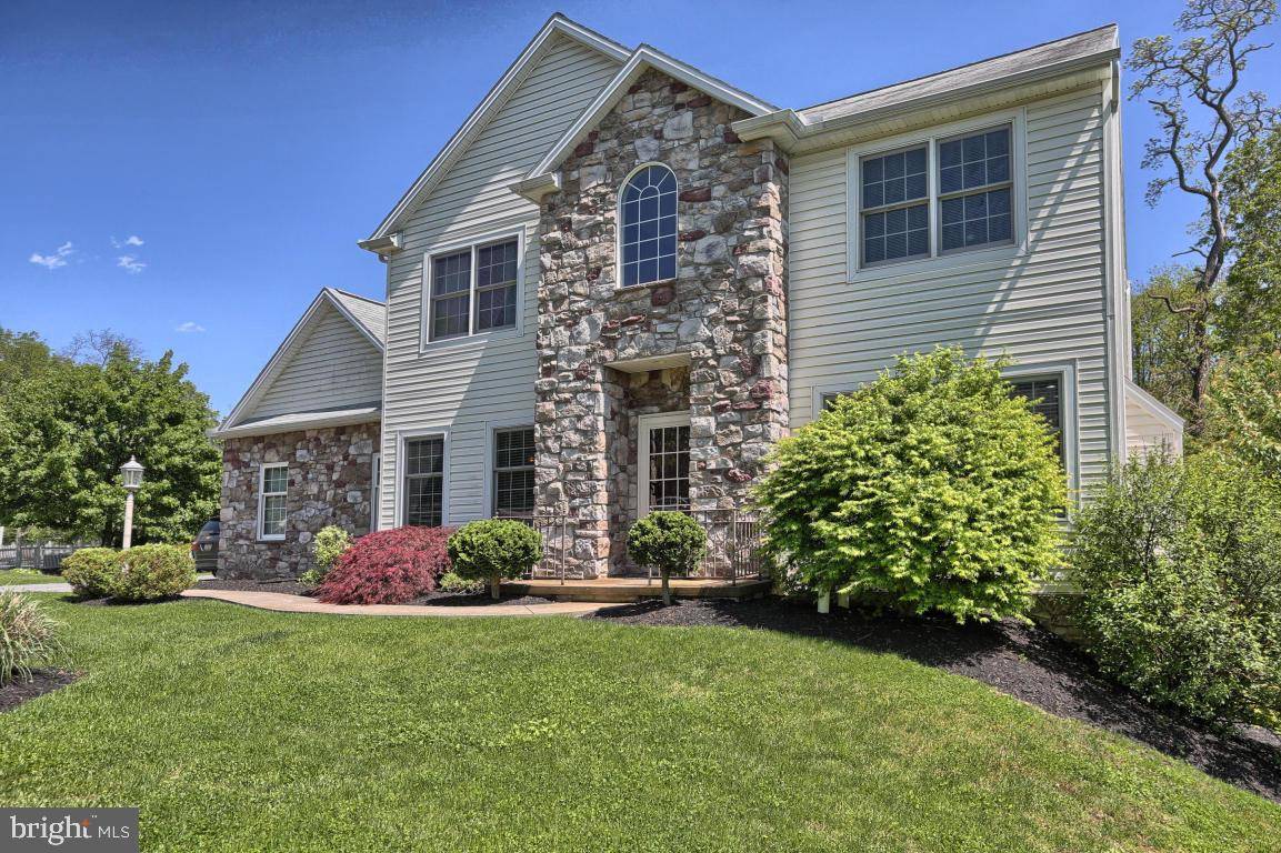 Elizabethtown, PA 17022,124 CRIMSON LN