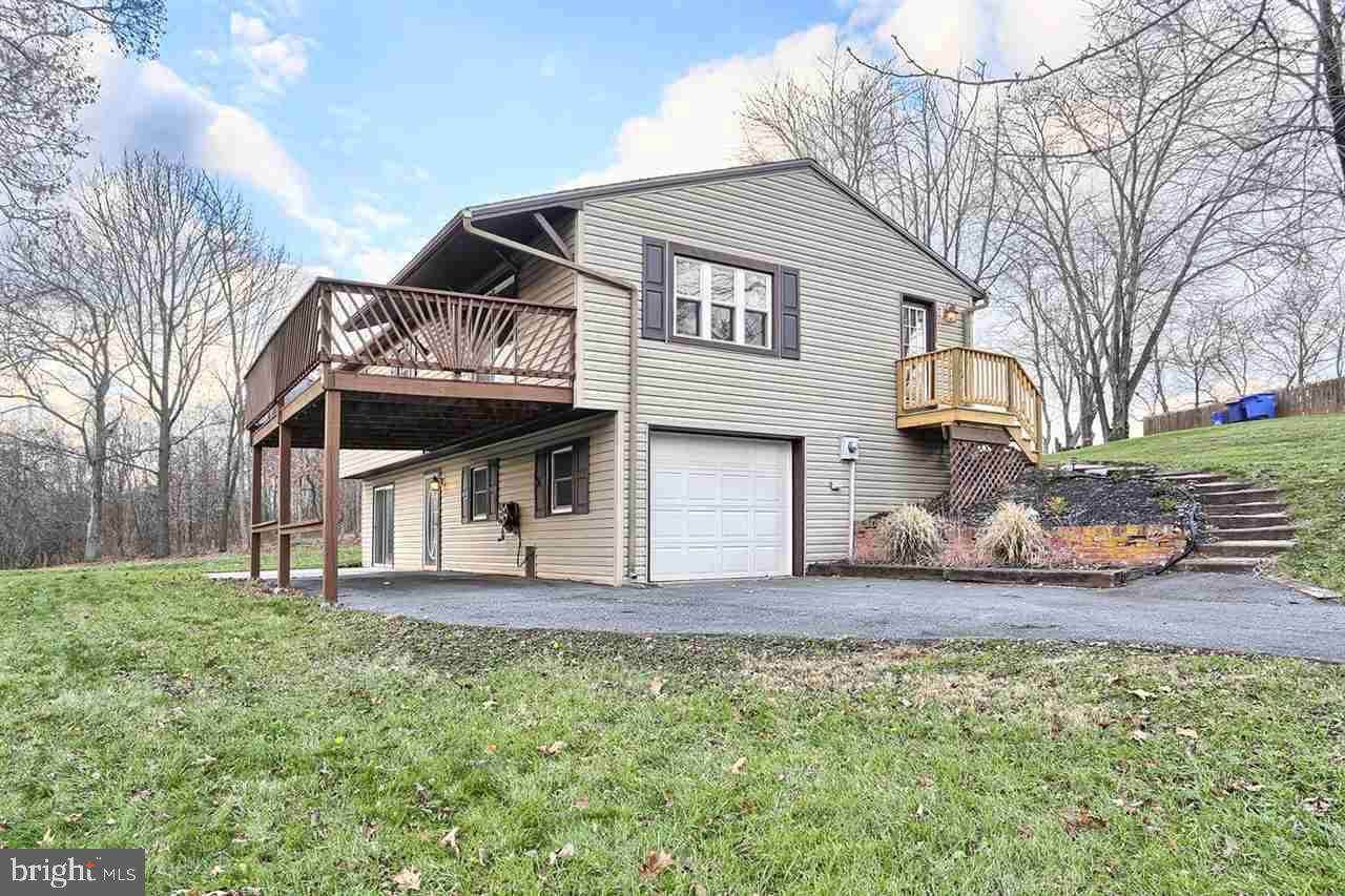 Etters, PA 17319,405 FAIRWAY DR