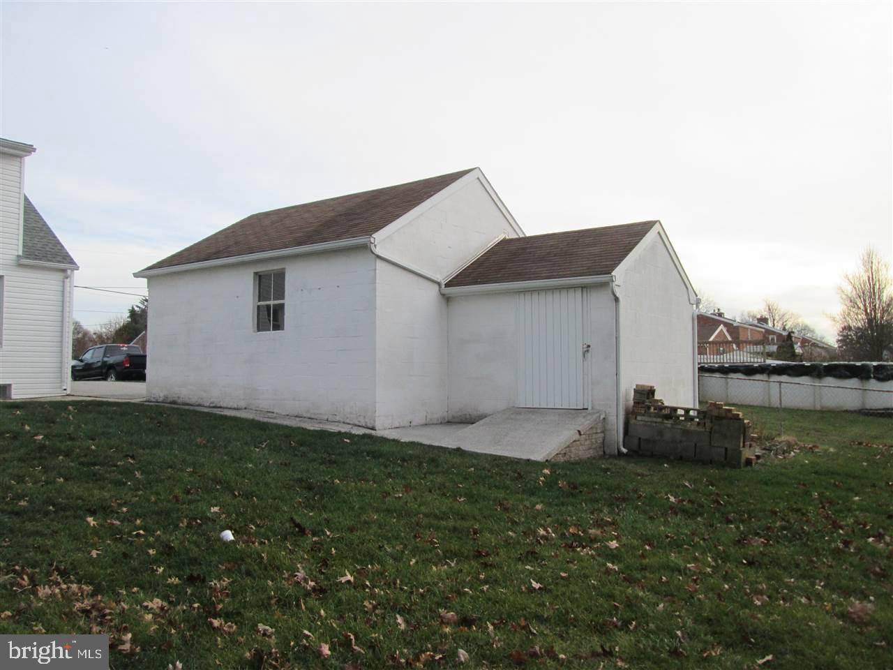 York, PA 17408,2263 MANOR RD