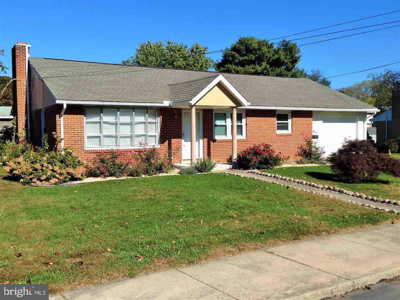 Carlisle, PA 17013,712 OLSON DR