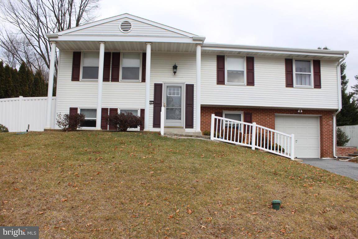 Lancaster, PA 17601,349 ASHFORD DR