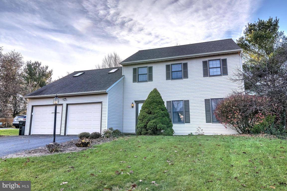 Lancaster, PA 17601,904 GEMSTONE DR