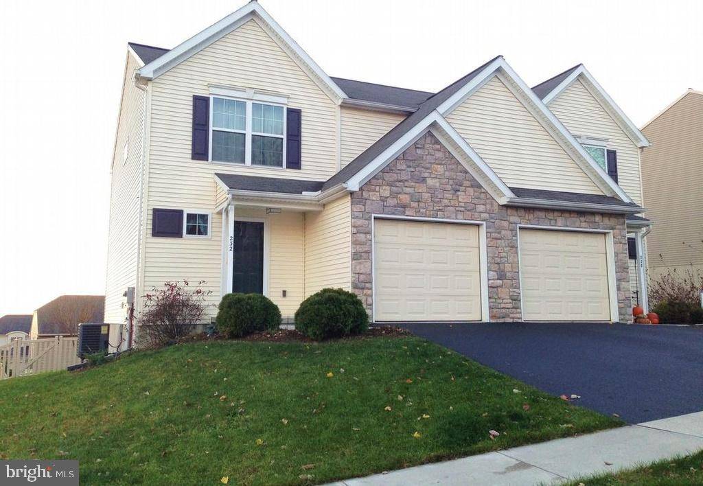 Ephrata, PA 17522,232 EAGLE DR