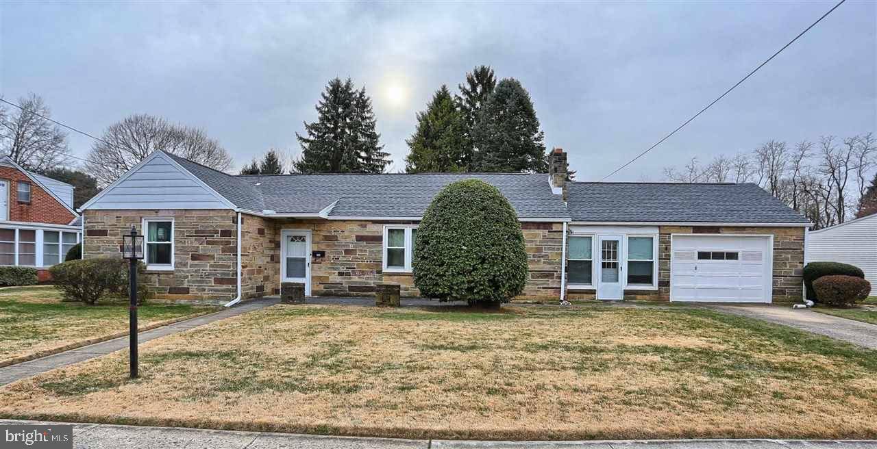 Shiremanstown, PA 17011,224 WALNUT CIR