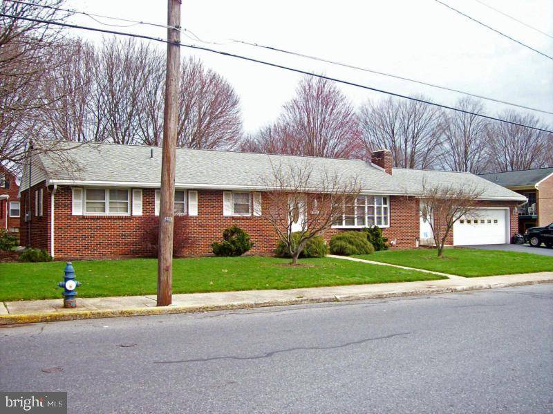 Ephrata, PA 17522,865 DAWN AVE