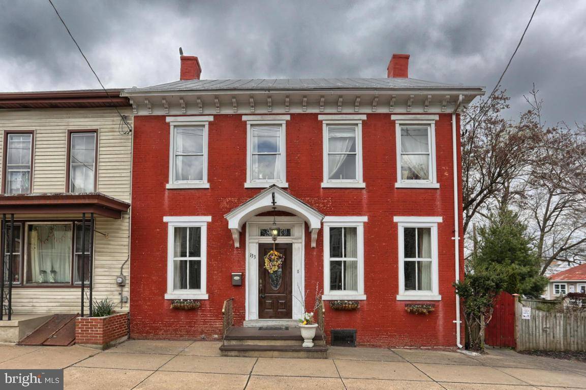 Annville, PA 17003,133 W MAIN ST