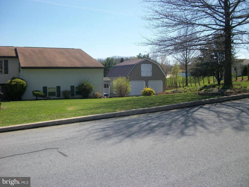 Annville, PA 17003,20 SANDY DR