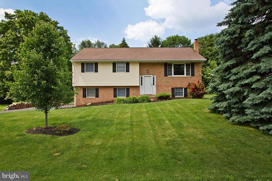 Lititz, PA 17543,812 SCOTT LN