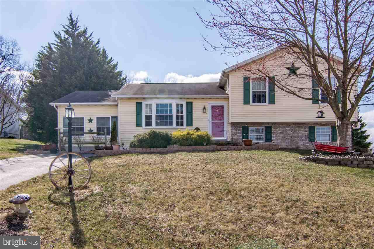 Hanover, PA 17331,1 IRIS CT