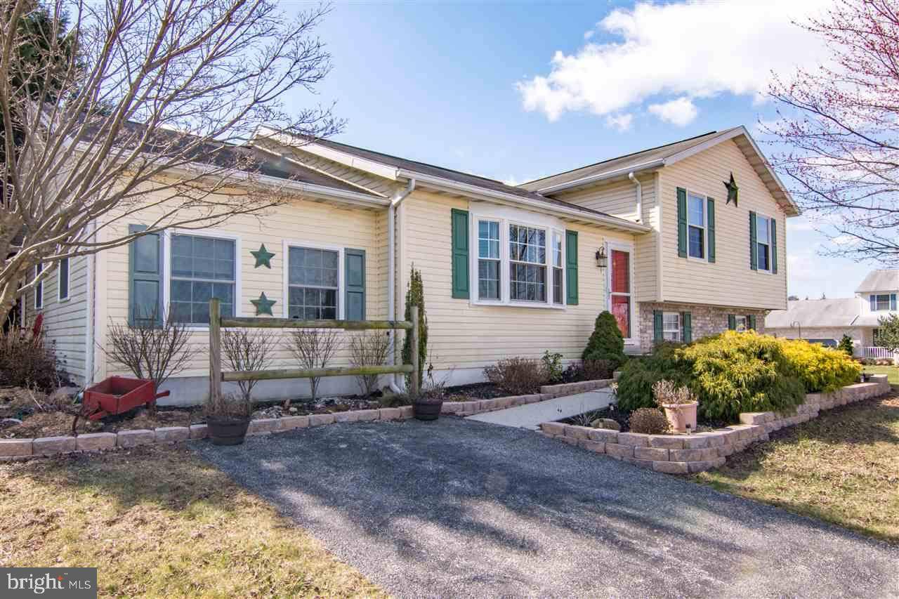 Hanover, PA 17331,1 IRIS CT