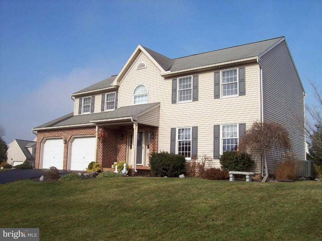 Lititz, PA 17543,394 SQUIRE LN