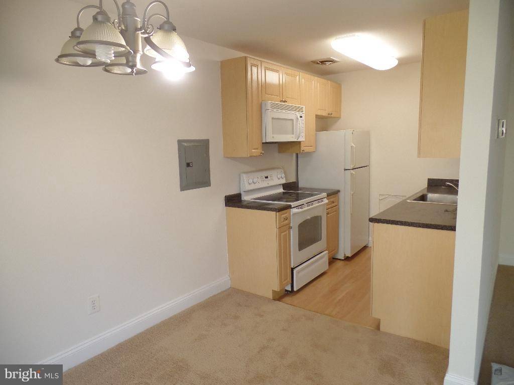 Hyattsville, MD 20782,5601 PARKER HOUSE TER #301