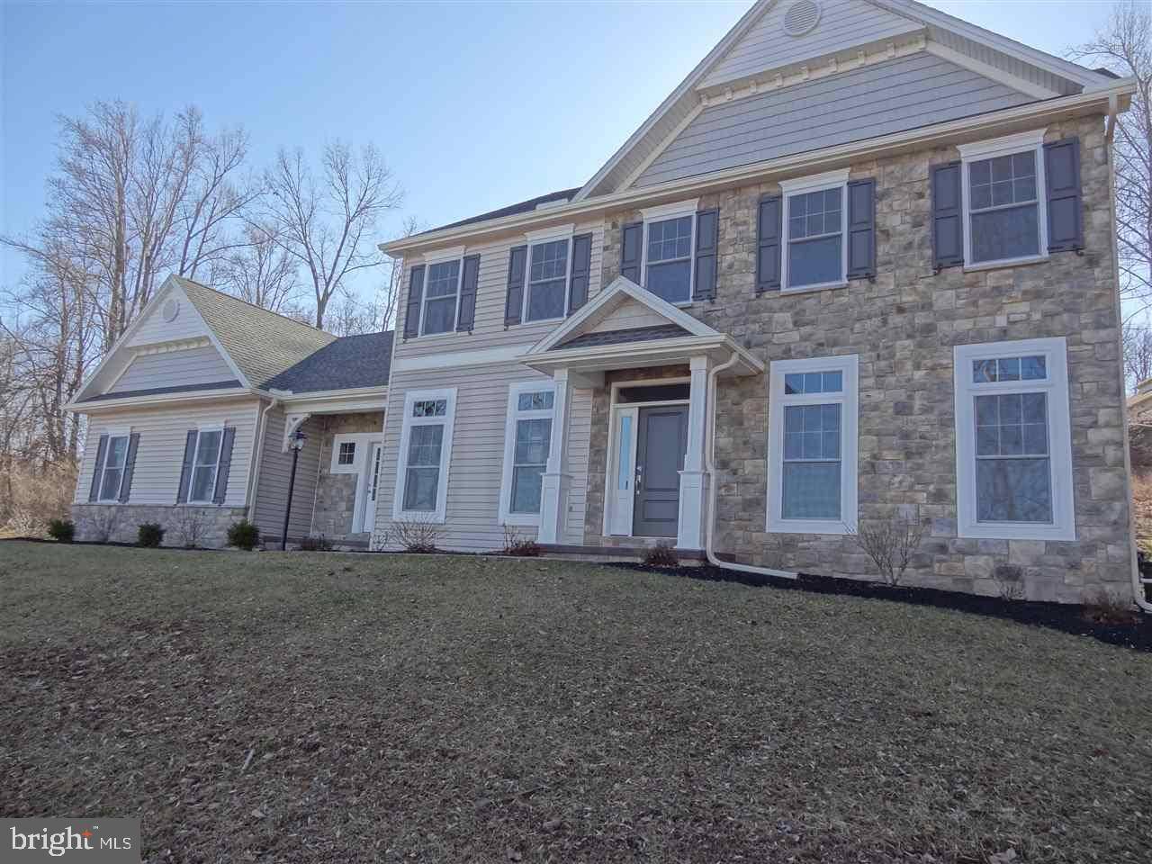 Lewisberry, PA 17339,608 MUSKET CT