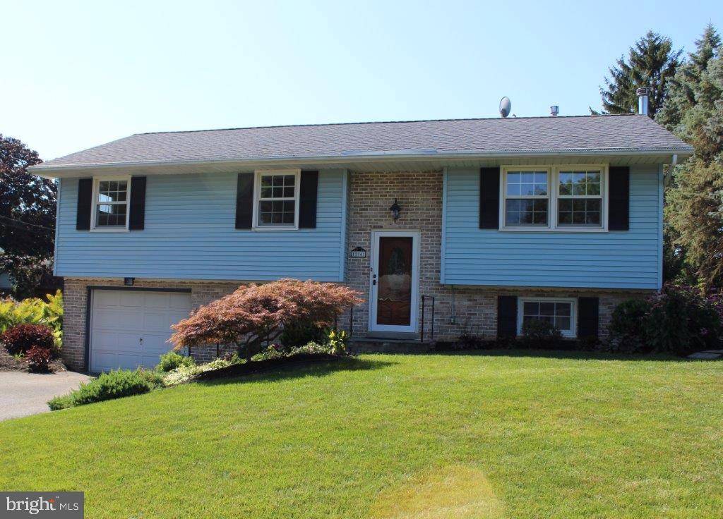 Leola, PA 17540,296 BAREVIEW DR