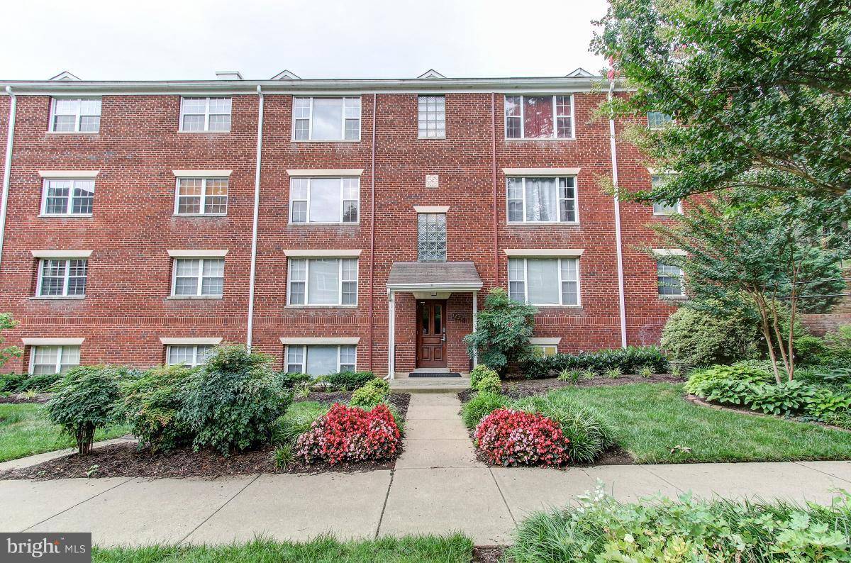 Arlington, VA 22209,1224 MEADE ST ##24