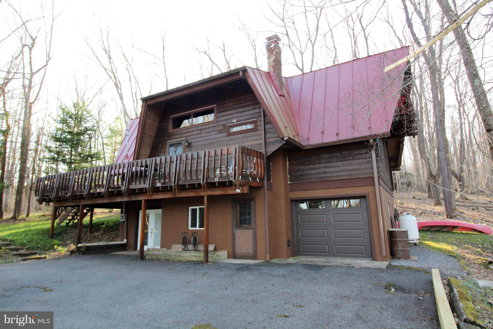 Terra Alta, WV 26764,142 HEMLOCK CIR