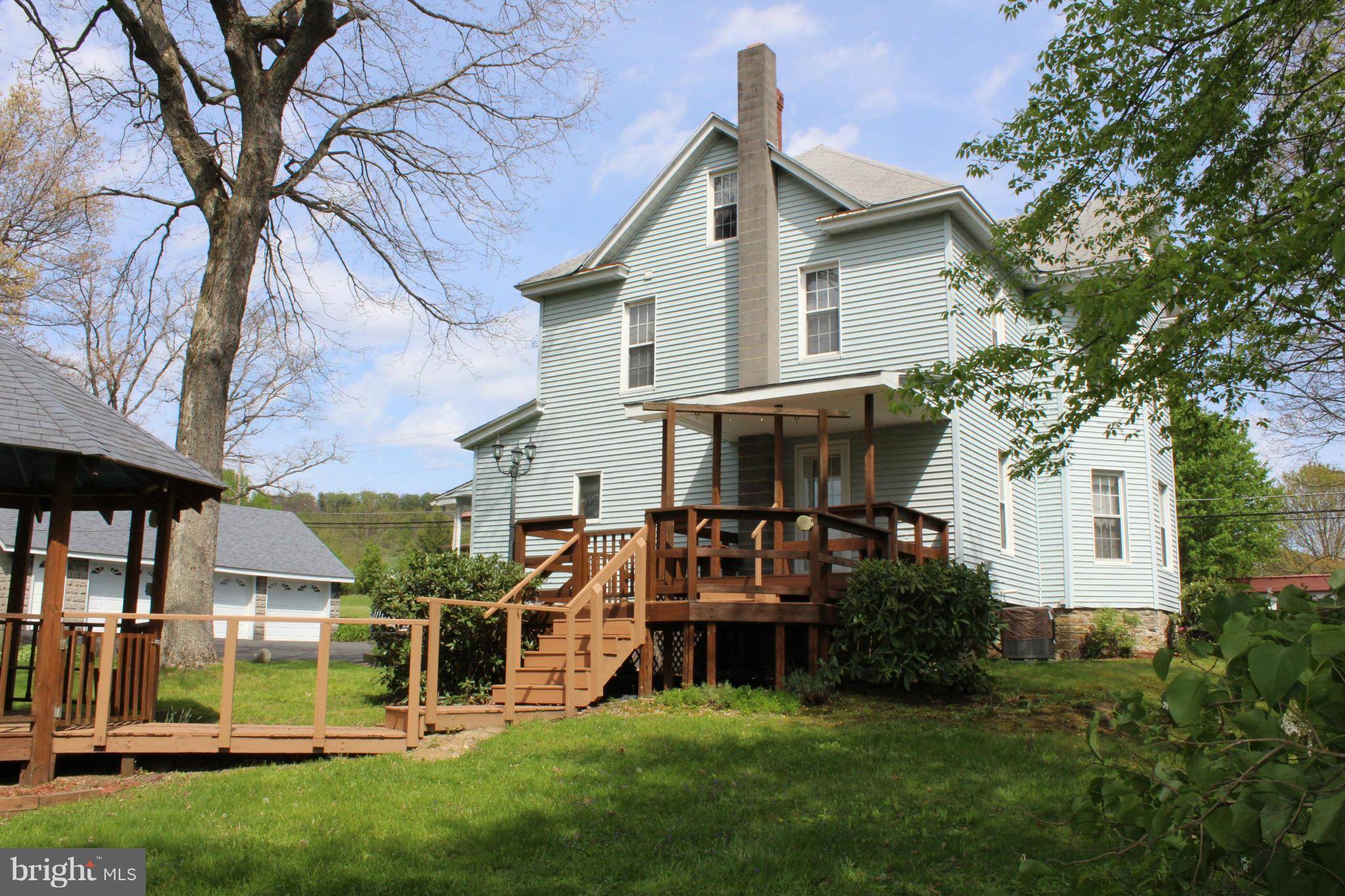 Terra Alta, WV 26764,209 N TOY ST