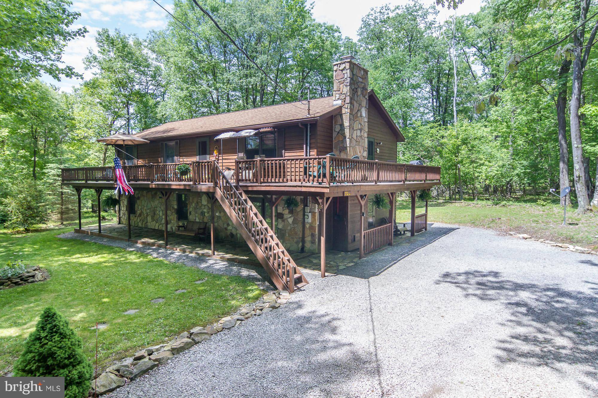 Terra Alta, WV 26764,171 PINE DR