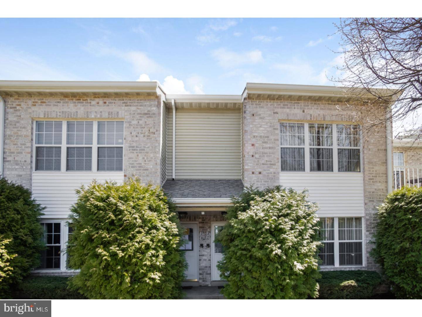 Elkins Park, PA 19027,304 GLEN LN #338