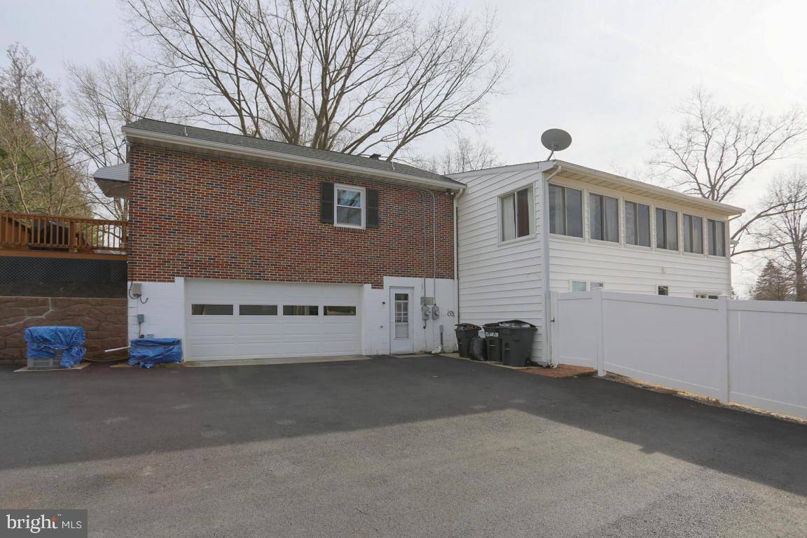 Reinholds, PA 17569,35 CLEARVIEW DR