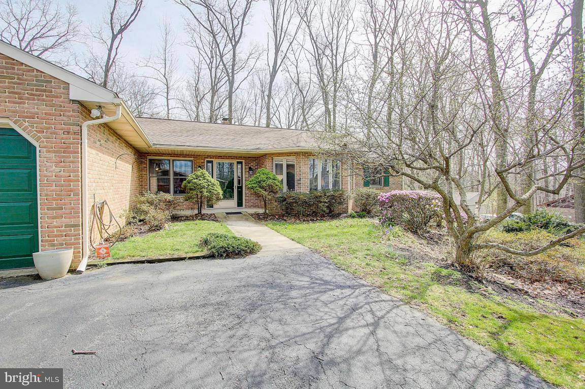 Quarryville, PA 17566,17 OAK LN