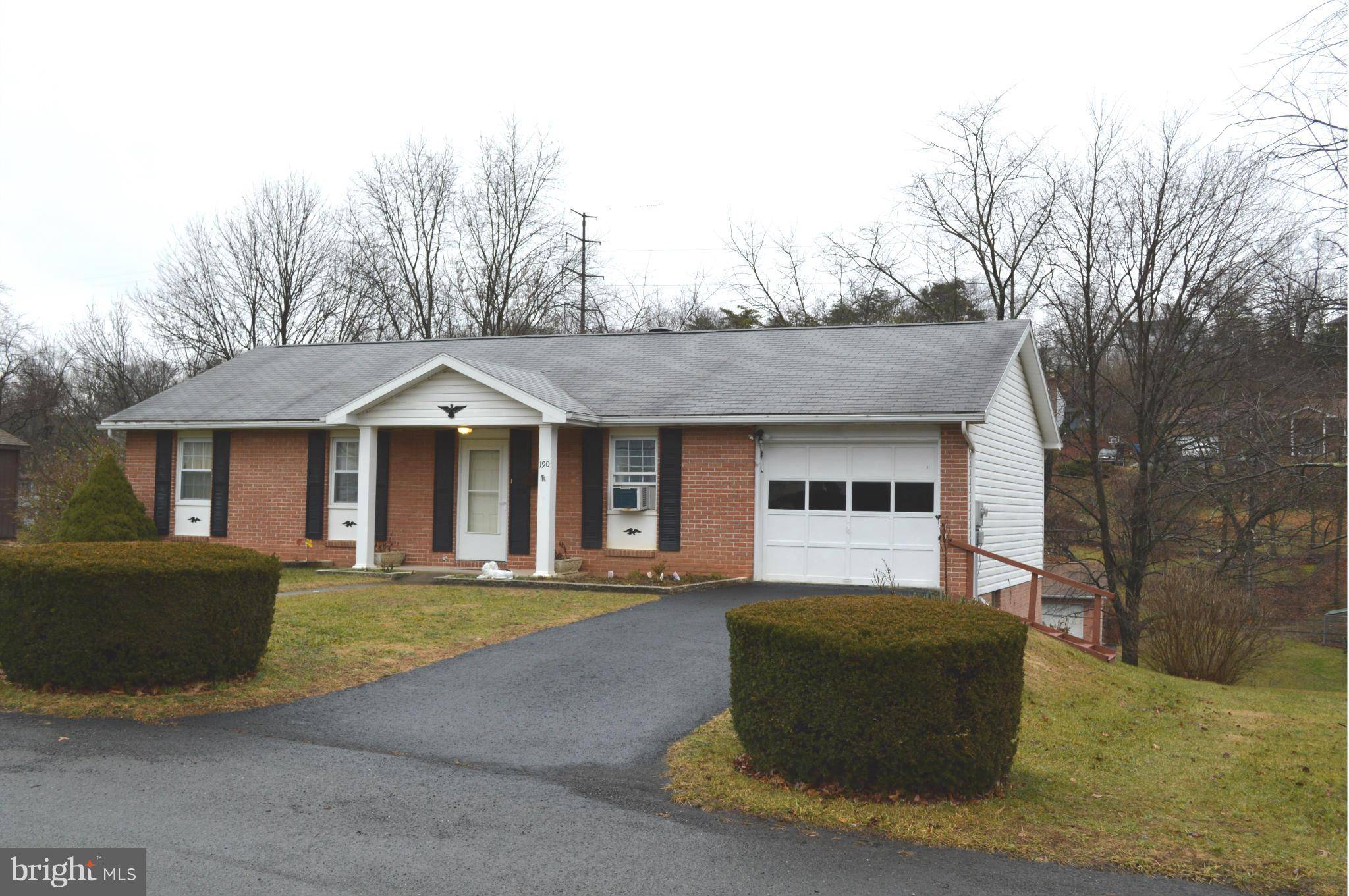 Ridgeley, WV 26753,190 KNOBLEY ESTATES DR