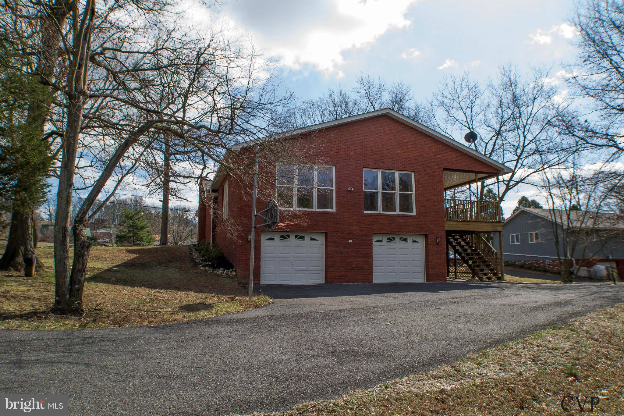 Ridgeley, WV 26753,305 KNOBLEY ESTATES DR