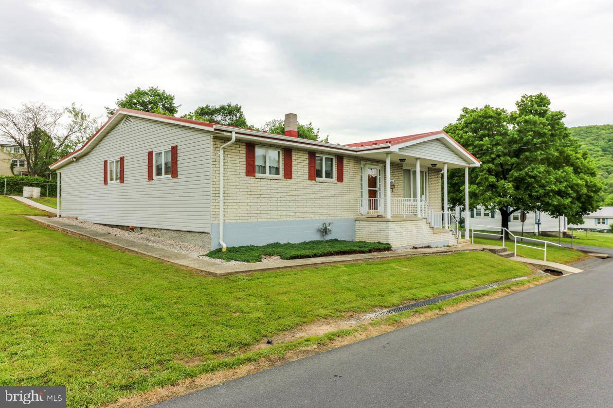 Keyser, WV 26726,414 NEWTON ST