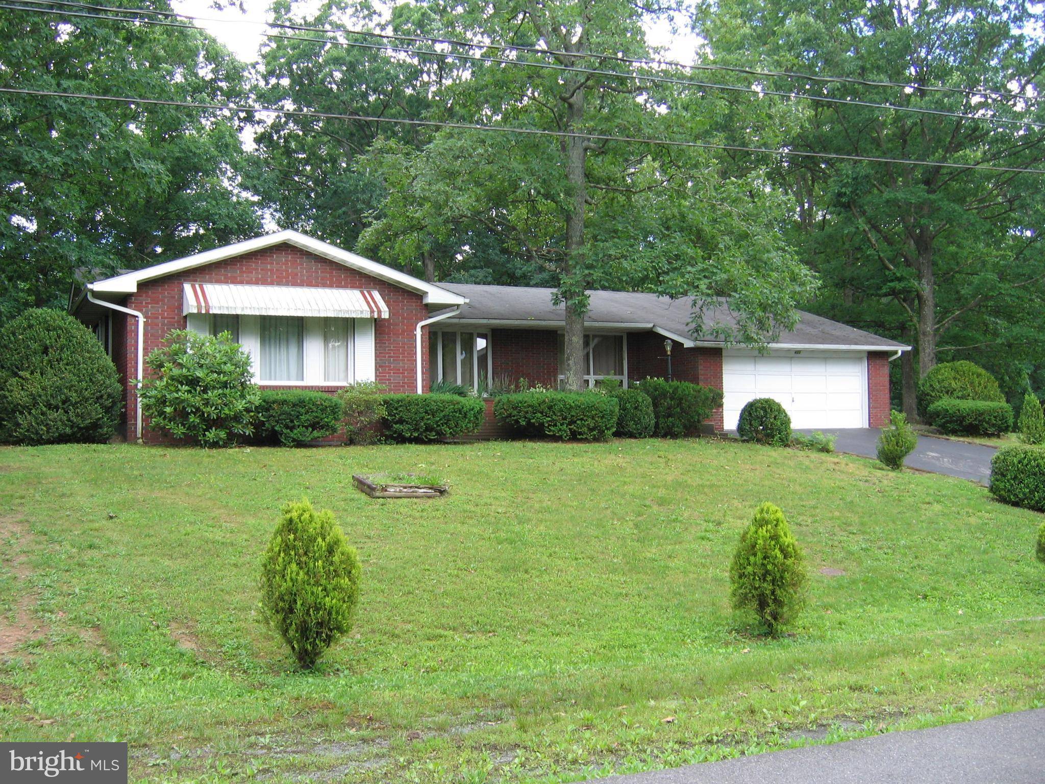 Fort Ashby, WV 26719,433 LEON DR