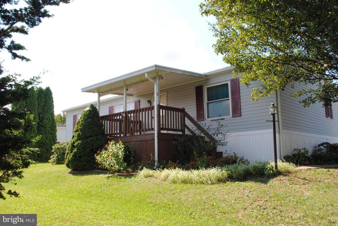 Lancaster, PA 17603,207 CLEARFIELD CT W