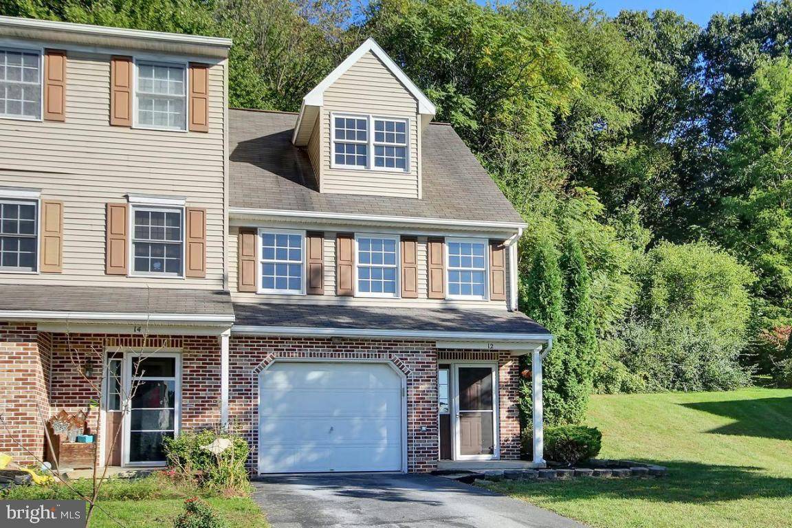 Reinholds, PA 17569,12 HIGHLAND CT