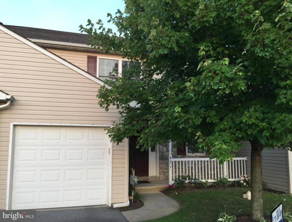 Lancaster Twp, PA 17603,421 ELMSHIRE DR