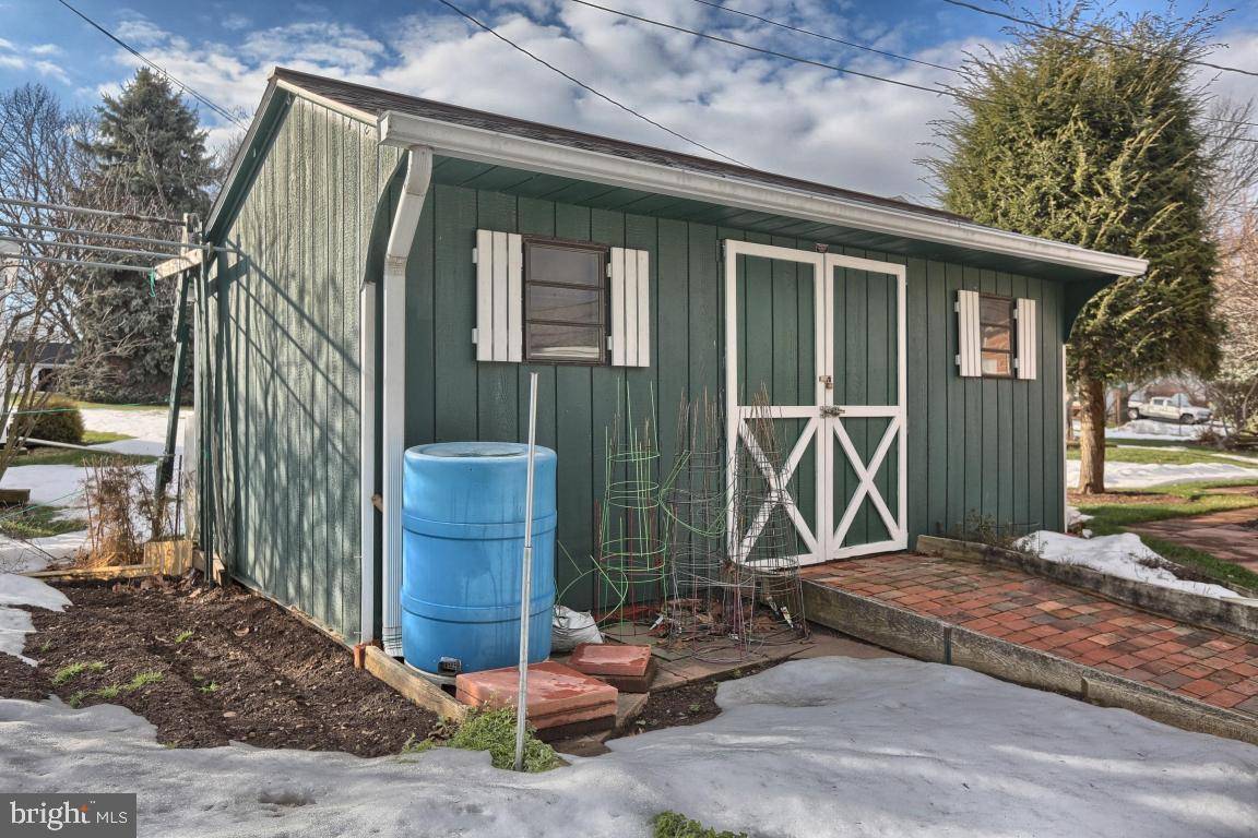 Leola, PA 17540,338 SUN VALLEY DR