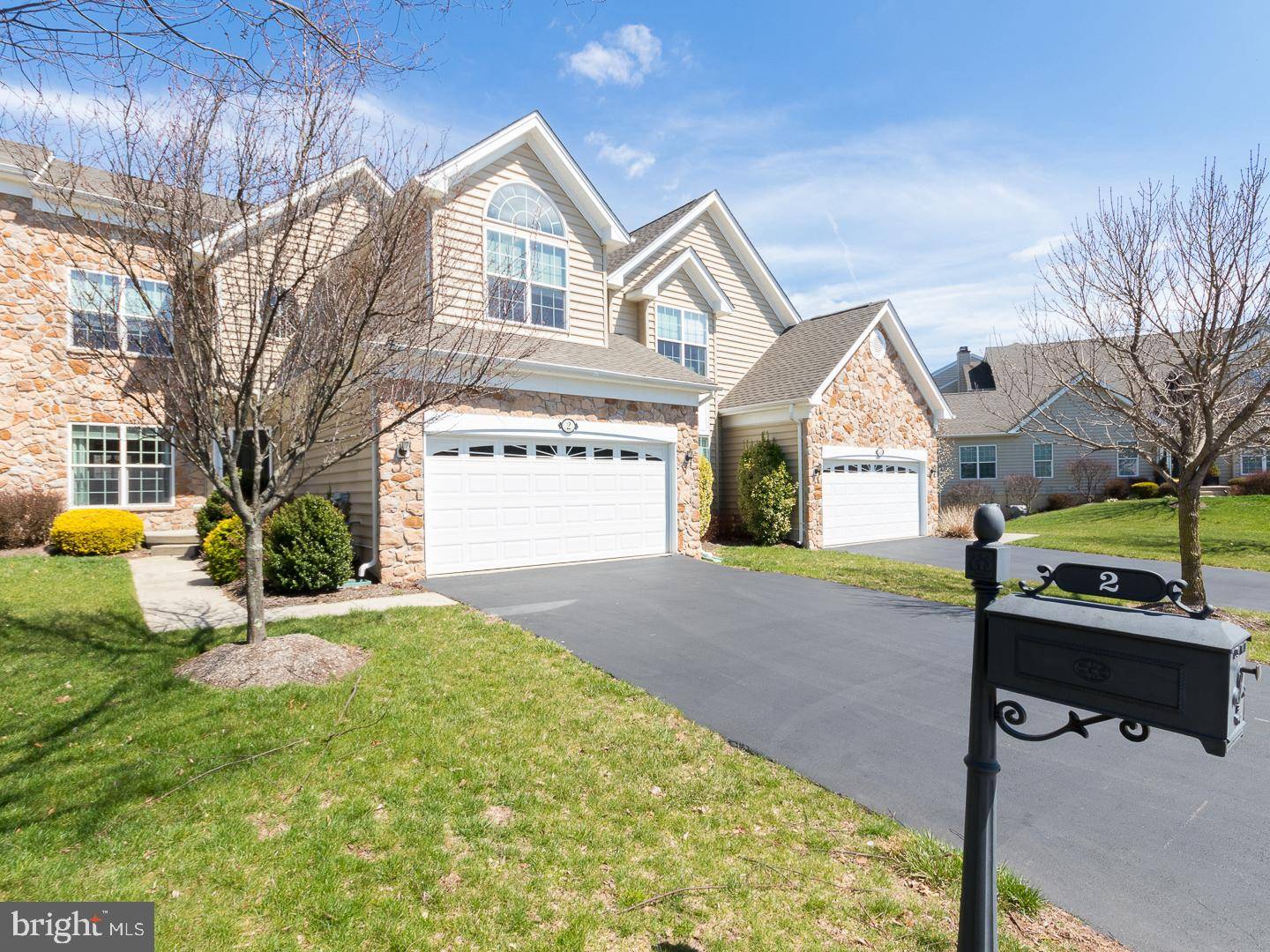 Phoenixville, PA 19460,2 STARLING CT