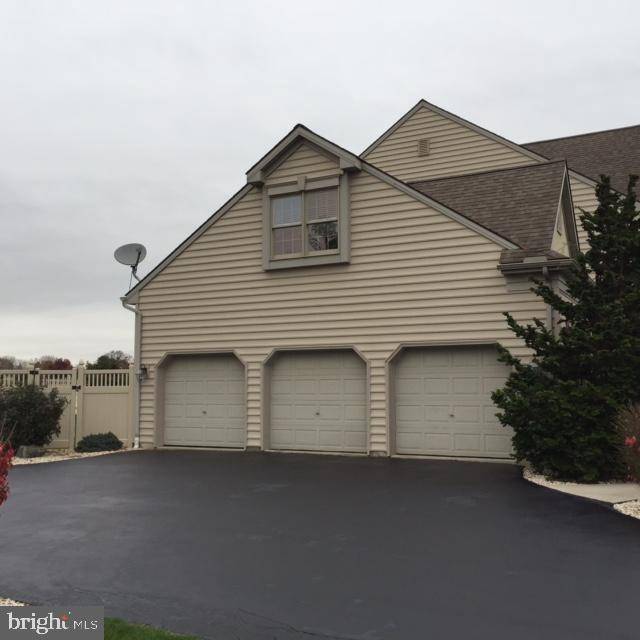 Manheim, PA 17545,1444 CHADWYCK LN