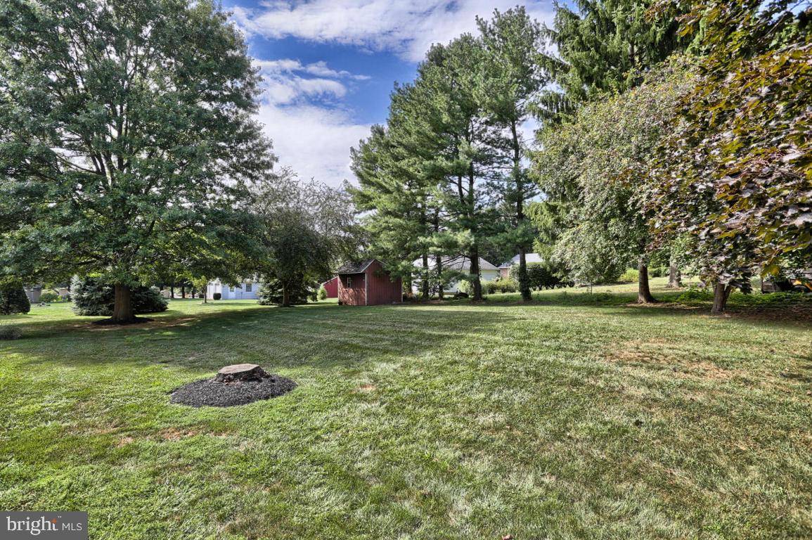 Lititz, PA 17543,812 SCOTT LN