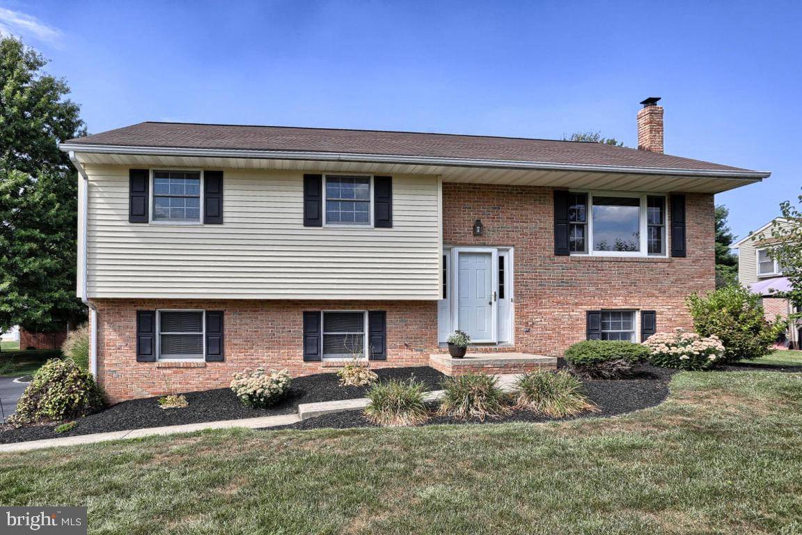 Lititz, PA 17543,812 SCOTT LN