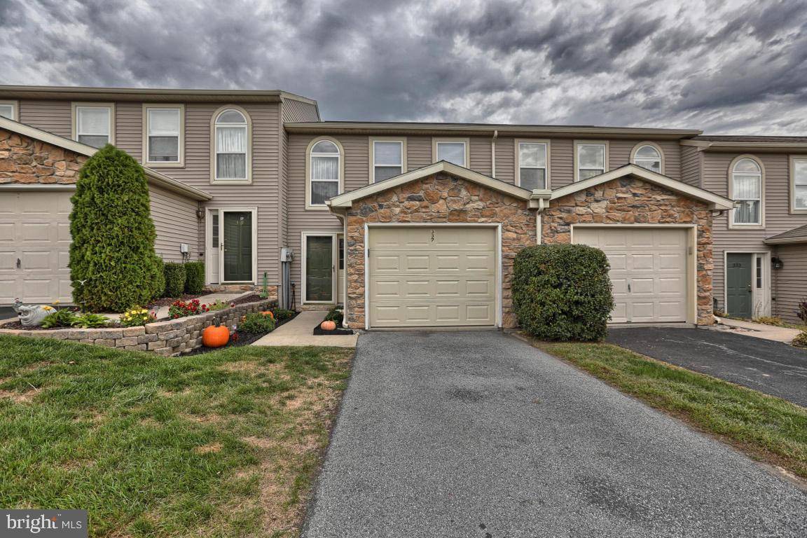 Mountville, PA 17554,337 OAKRIDGE DR