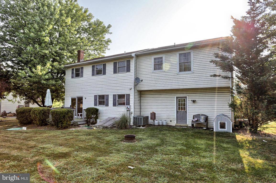 East Earl, PA 17519,1272 MARTIN ST